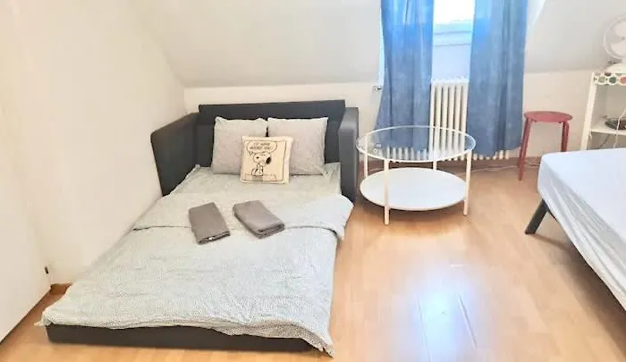 Leon Steps From Hb Station Διαμέρισμα